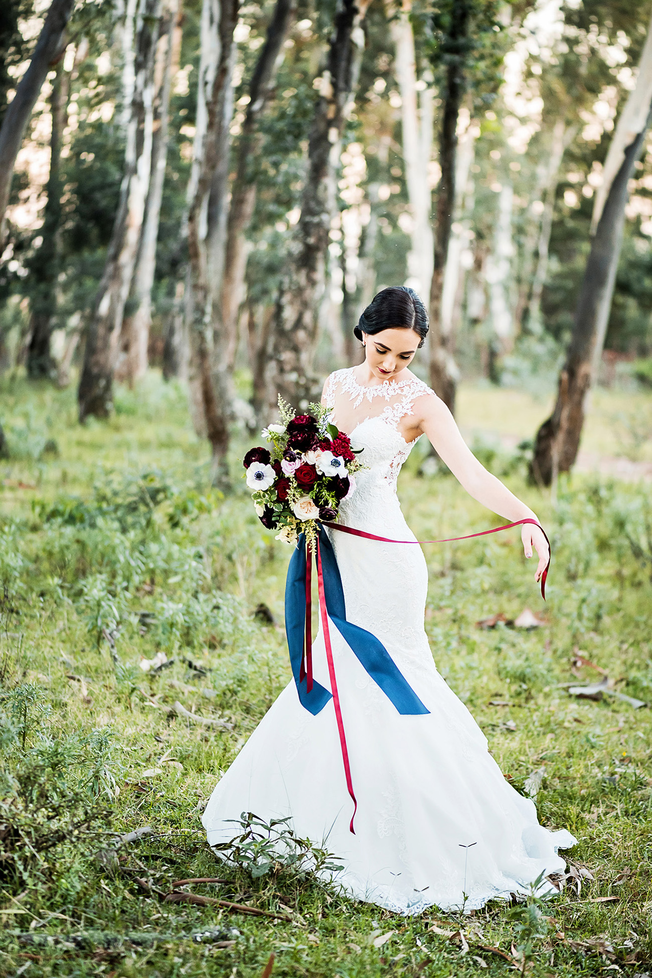 MustSee, Romantic Burgundy Red and Navy Blue Wedding Ideas