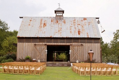 Country Style Barn Wedding, South Carolina {Real Bride}