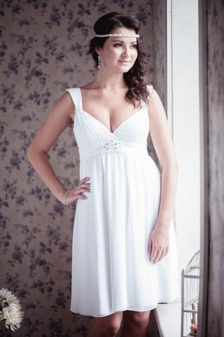 25 Beach Wedding Gowns