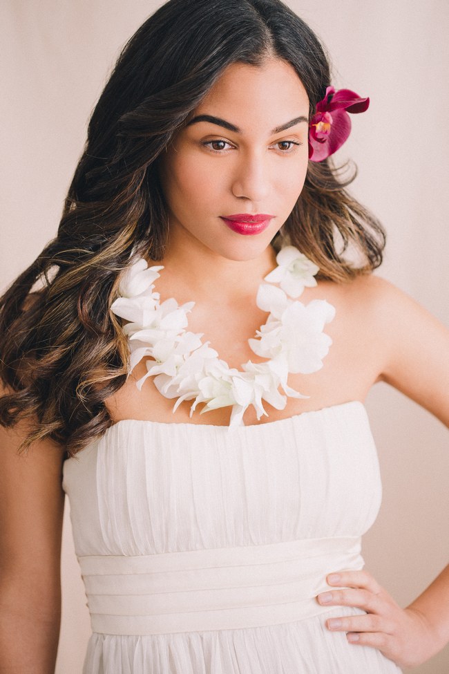 Stunning Beach Wedding Hairstyles & Tropical Hair Styling Tips