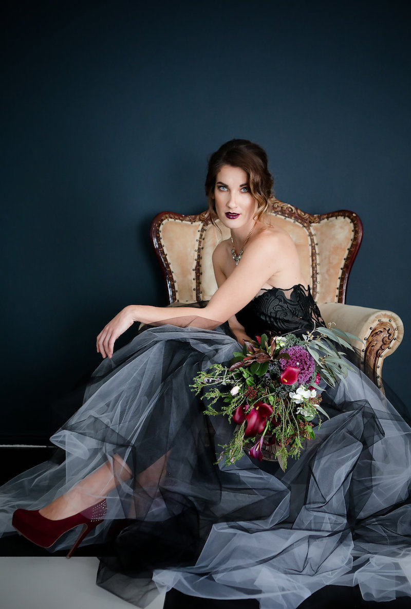 Striking Purple Black   Gold Wedding Decor Ideas