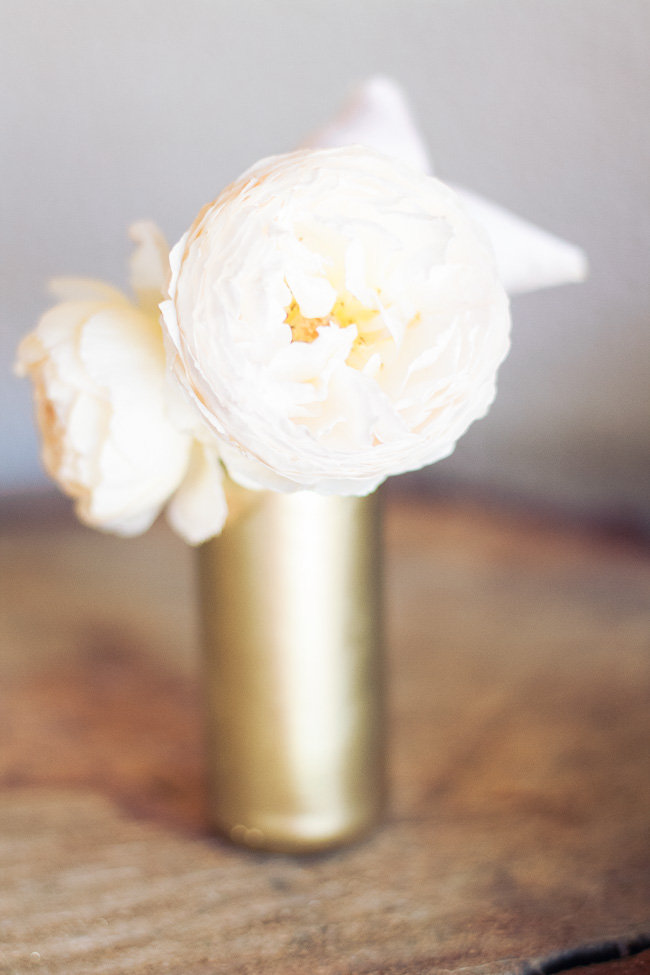DIY Gold and Glitter Vases Tutorial