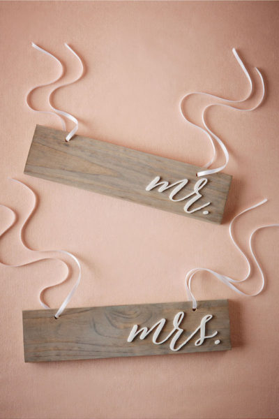 21 Cutest + Most Creative Mr and Mrs Signs for Your Wedding!